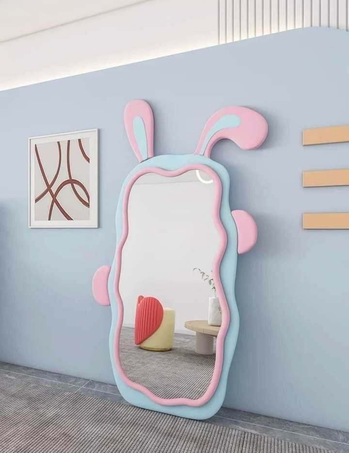 آینه ایستاده خرگوش صورتی و آبی